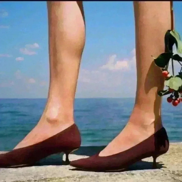 Vivaia Stella Kitten Heel - Size 9.5 | Chic, Comfortable, & Sustainable! 🌿 - Picture 13 of 15